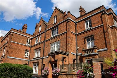 PILGRIMS ENGLISH LANGUAGE COURSES